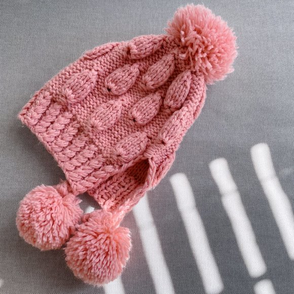 9/10 new hats - Picture 3 of 3